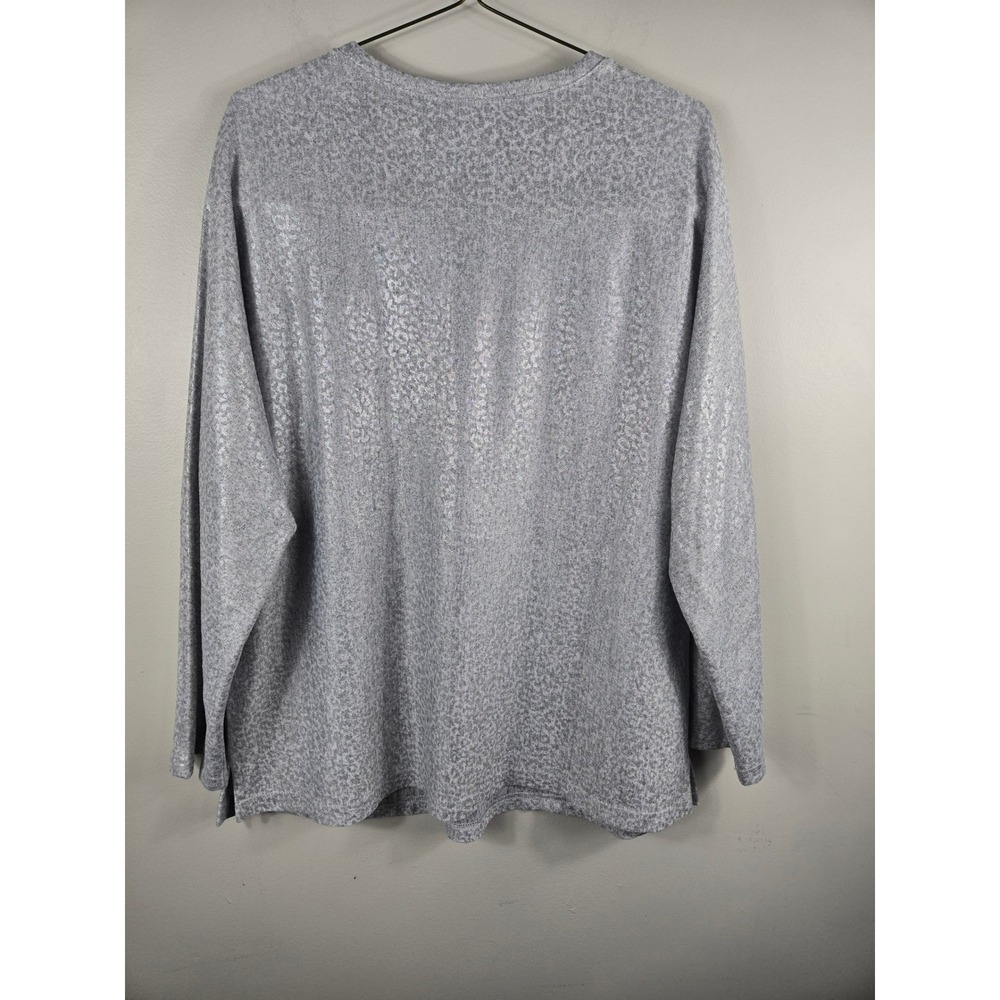 Weekends by Chicos Silver Metallic Animal Print Top Long Sleeve Pocket Gray Sz 3 - Picture 7 of 7